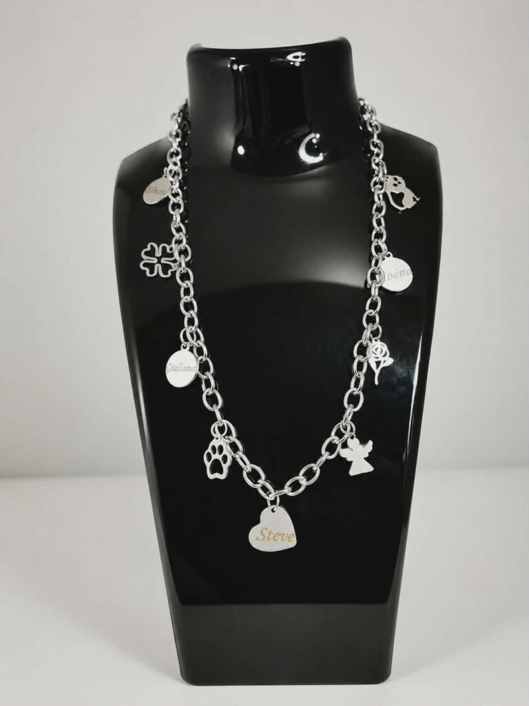 Collier charms